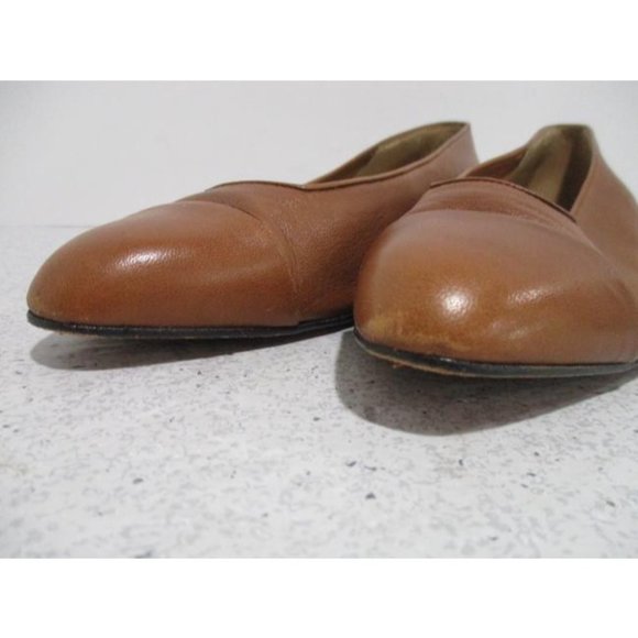 *Evan Picone Cognac Caramel Brown Patent Flats - Picture 4 of 6